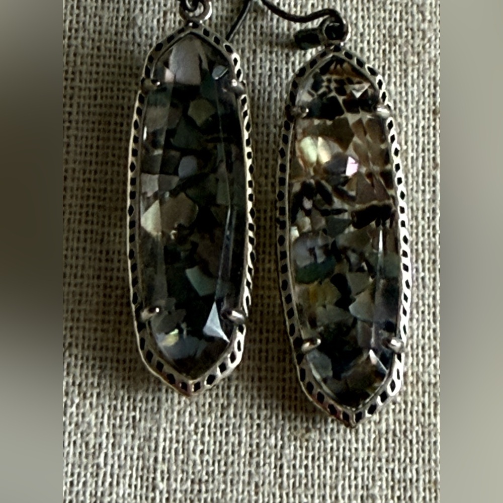 💛KENDRA SCOTT MOSAIC CRUSHED ABALONE EARRINGS💛